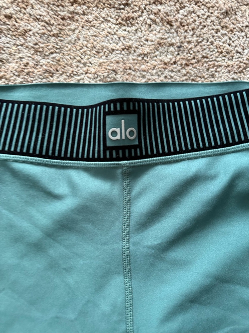 Airlift High-Waist 7/8 Line Up Legging - Picture 2 of 4